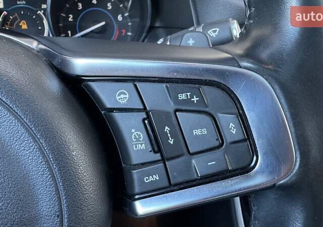 Черный Ягуар ХФ, объемом двигателя 3 л и пробегом 107 тыс. км за 16200 $, фото 47 на Automoto.ua