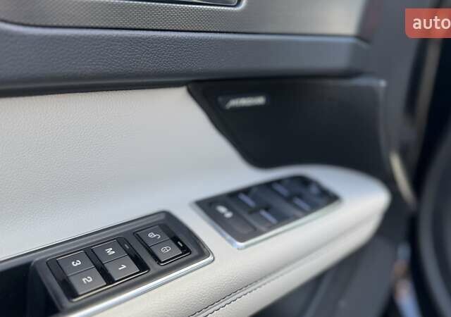 Черный Ягуар ХФ, объемом двигателя 3 л и пробегом 107 тыс. км за 16200 $, фото 24 на Automoto.ua