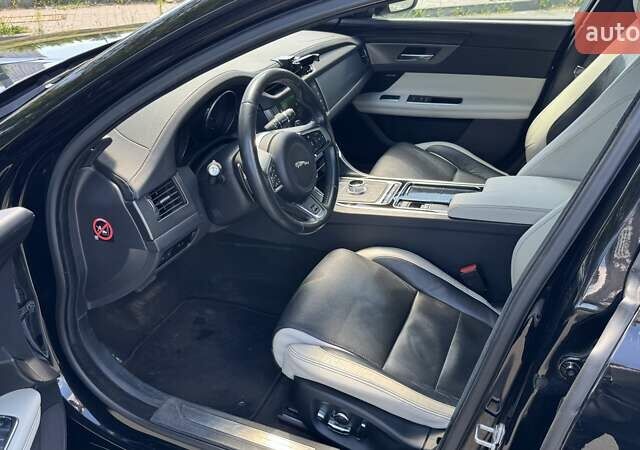 Черный Ягуар ХФ, объемом двигателя 3 л и пробегом 107 тыс. км за 16200 $, фото 25 на Automoto.ua