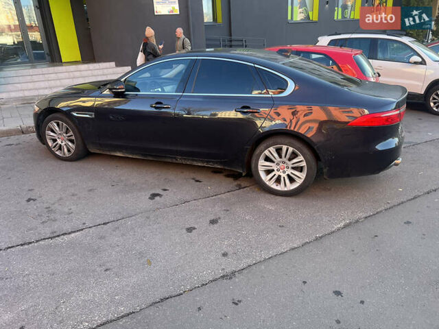 Черный Ягуар ХФ, объемом двигателя 3 л и пробегом 177 тыс. км за 18500 $, фото 4 на Automoto.ua
