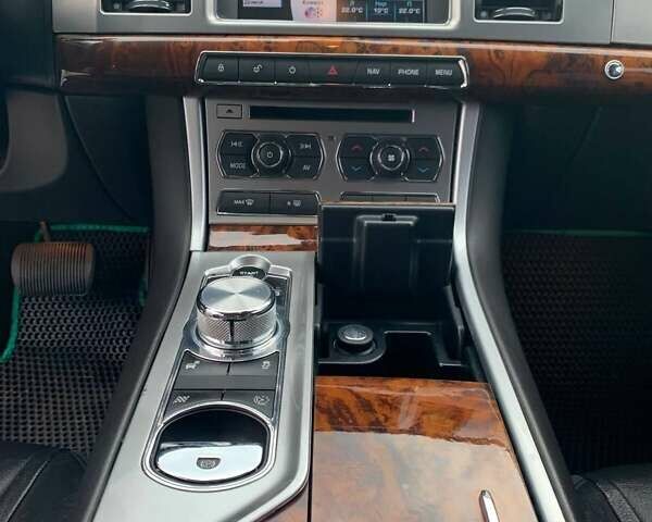 Черный Ягуар ХФ, объемом двигателя 2 л и пробегом 110 тыс. км за 11800 $, фото 28 на Automoto.ua