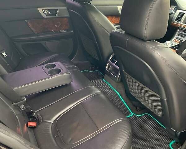 Черный Ягуар ХФ, объемом двигателя 2 л и пробегом 110 тыс. км за 11800 $, фото 51 на Automoto.ua