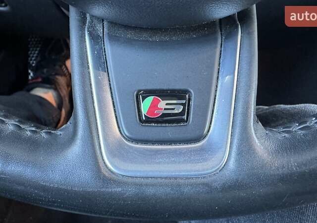 Черный Ягуар ХФ, объемом двигателя 3 л и пробегом 107 тыс. км за 16200 $, фото 46 на Automoto.ua