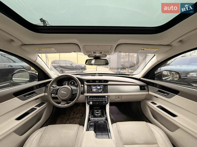 Черный Ягуар ХФ, объемом двигателя 3 л и пробегом 148 тыс. км за 18700 $, фото 14 на Automoto.ua