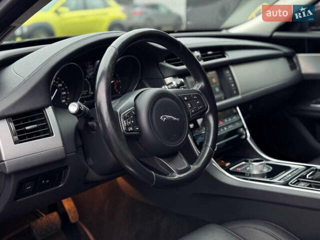 Черный Ягуар ХФ, объемом двигателя 2 л и пробегом 113 тыс. км за 17600 $, фото 8 на Automoto.ua