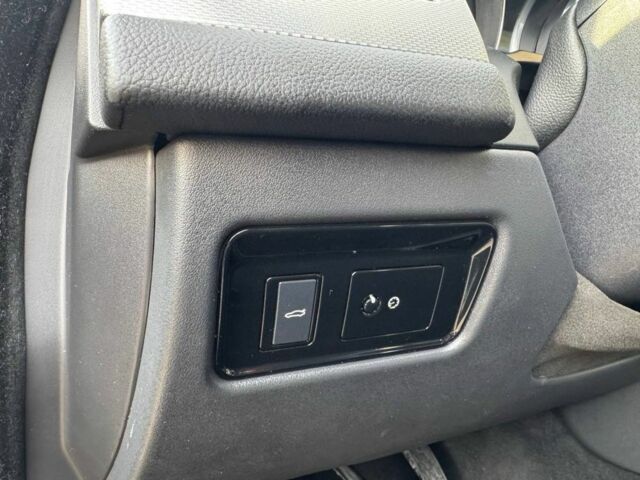 Чорний Ягуар ХФ, об'ємом двигуна 3 л та пробігом 181 тис. км за 17500 $, фото 17 на Automoto.ua