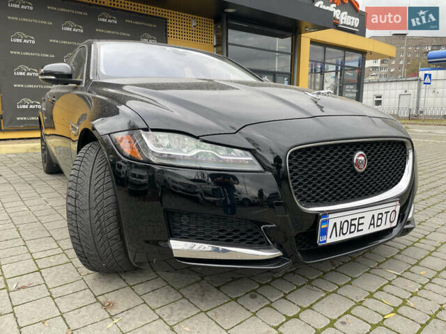 Чорний Ягуар ХФ, об'ємом двигуна 3 л та пробігом 71 тис. км за 17000 $, фото 1 на Automoto.ua