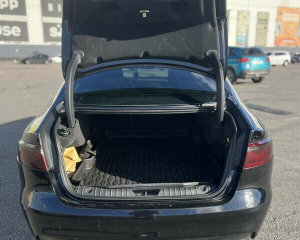 Черный Ягуар ХФ, объемом двигателя 2 л и пробегом 158 тыс. км за 17500 $, фото 13 на Automoto.ua