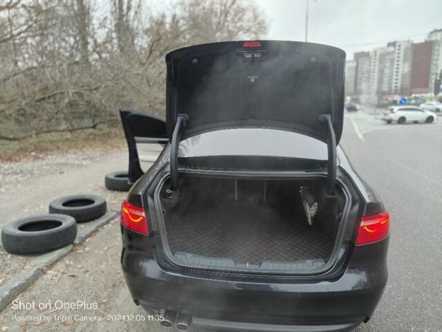 Черный Ягуар ХФ, объемом двигателя 2 л и пробегом 141 тыс. км за 17324 $, фото 7 на Automoto.ua