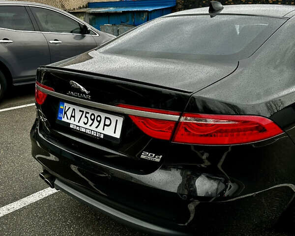 Черный Ягуар ХФ, объемом двигателя 2 л и пробегом 195 тыс. км за 18200 $, фото 2 на Automoto.ua