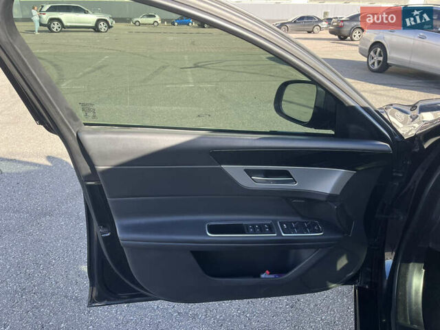 Черный Ягуар ХФ, объемом двигателя 2 л и пробегом 158 тыс. км за 17500 $, фото 24 на Automoto.ua