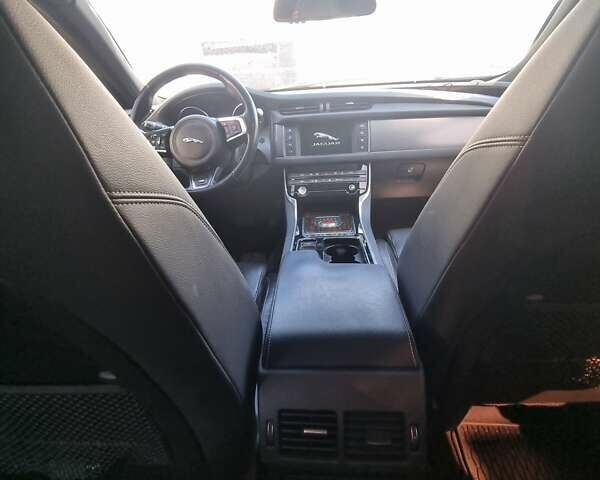 Черный Ягуар ХФ, объемом двигателя 3 л и пробегом 179 тыс. км за 22000 $, фото 34 на Automoto.ua