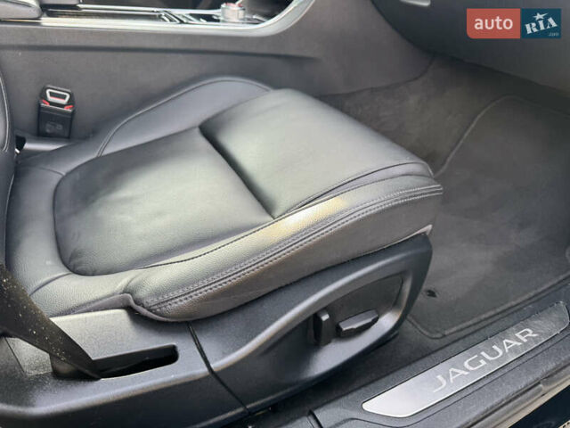 Черный Ягуар ХФ, объемом двигателя 3 л и пробегом 181 тыс. км за 17500 $, фото 29 на Automoto.ua
