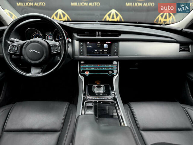 Черный Ягуар ХФ, объемом двигателя 2 л и пробегом 113 тыс. км за 17600 $, фото 17 на Automoto.ua