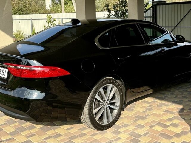 Чорний Ягуар ХФ, об'ємом двигуна 2 л та пробігом 110 тис. км за 25500 $, фото 3 на Automoto.ua