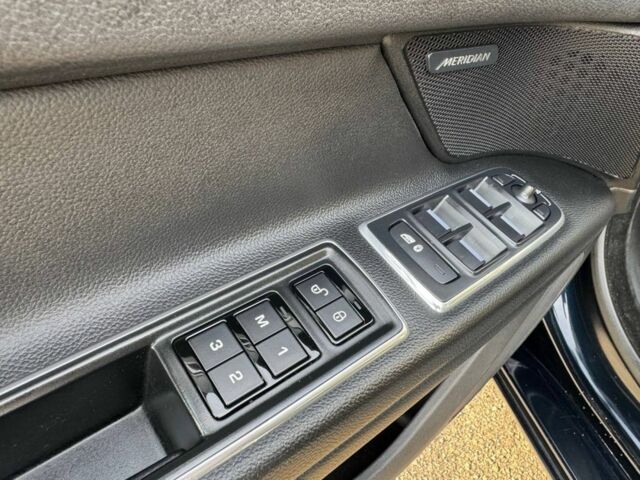 Чорний Ягуар ХФ, об'ємом двигуна 3 л та пробігом 181 тис. км за 17500 $, фото 23 на Automoto.ua