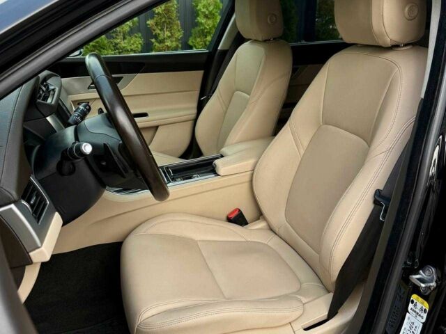 Чорний Ягуар ХФ, об'ємом двигуна 0 л та пробігом 99 тис. км за 22900 $, фото 13 на Automoto.ua