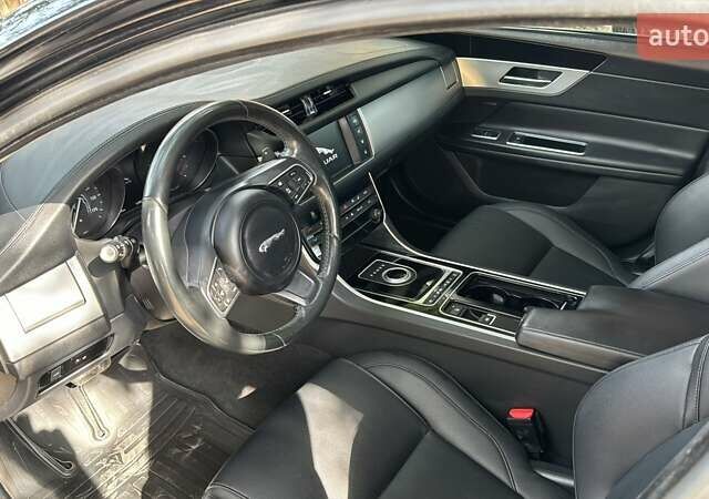 Черный Ягуар ХФ, объемом двигателя 2 л и пробегом 65 тыс. км за 17200 $, фото 6 на Automoto.ua