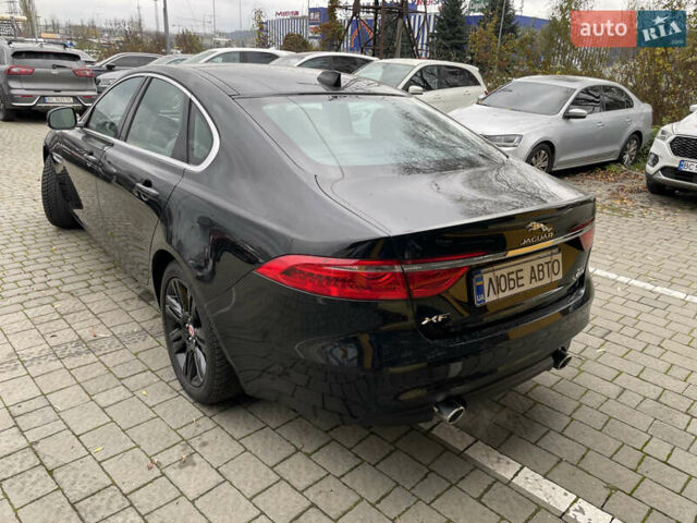 Чорний Ягуар ХФ, об'ємом двигуна 3 л та пробігом 71 тис. км за 17000 $, фото 3 на Automoto.ua