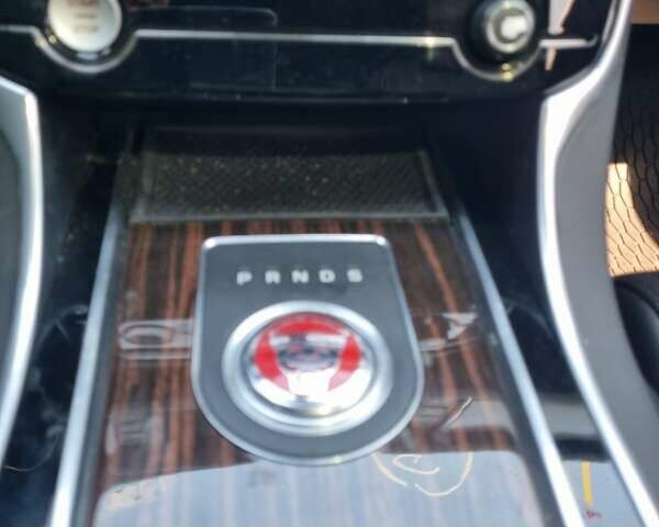 Черный Ягуар ХФ, объемом двигателя 3 л и пробегом 179 тыс. км за 22000 $, фото 32 на Automoto.ua