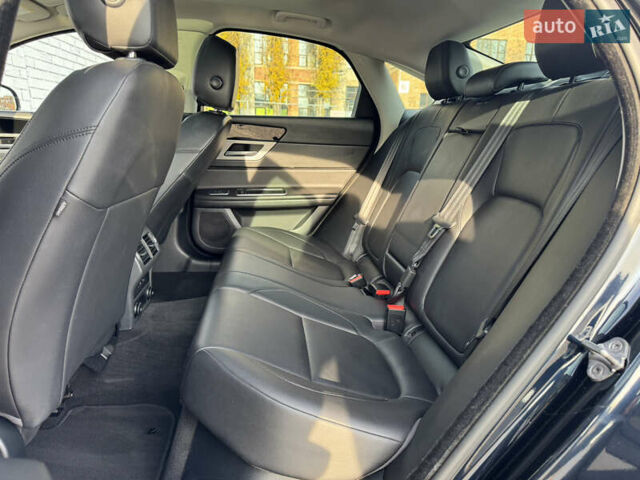 Черный Ягуар ХФ, объемом двигателя 3 л и пробегом 181 тыс. км за 17500 $, фото 24 на Automoto.ua