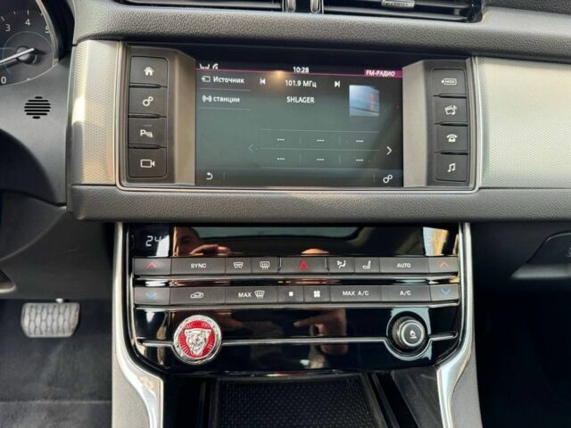 Чорний Ягуар ХФ, об'ємом двигуна 3 л та пробігом 181 тис. км за 17500 $, фото 16 на Automoto.ua