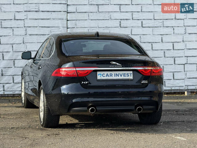 Черный Ягуар ХФ, объемом двигателя 3 л и пробегом 181 тыс. км за 17500 $, фото 16 на Automoto.ua