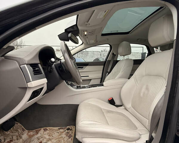 Черный Ягуар ХФ, объемом двигателя 3 л и пробегом 148 тыс. км за 18700 $, фото 11 на Automoto.ua