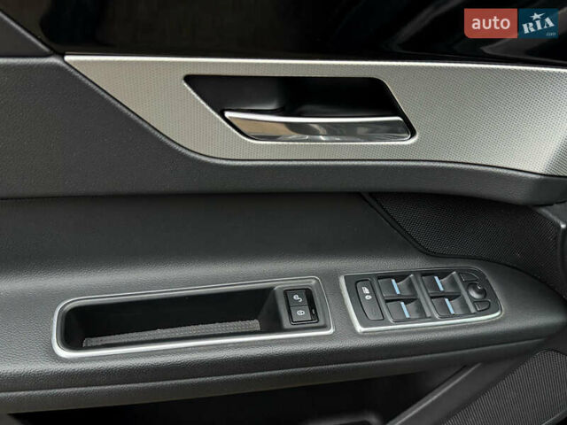 Черный Ягуар ХФ, объемом двигателя 2 л и пробегом 113 тыс. км за 17600 $, фото 14 на Automoto.ua