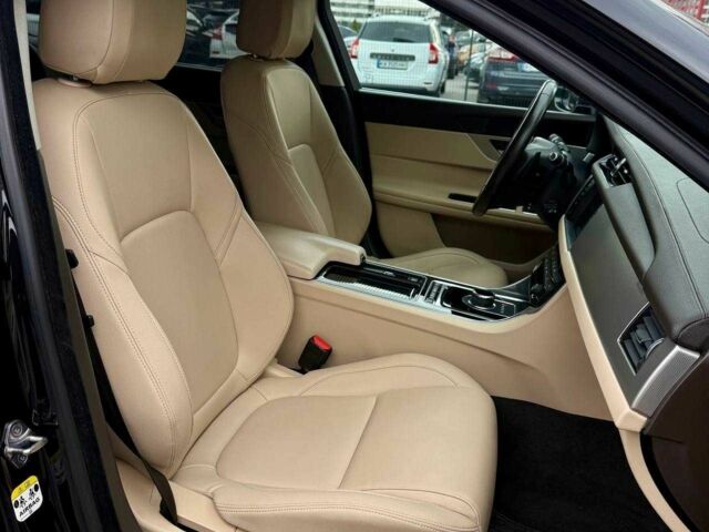 Чорний Ягуар ХФ, об'ємом двигуна 0 л та пробігом 99 тис. км за 22900 $, фото 15 на Automoto.ua