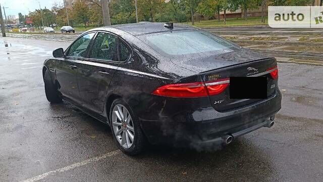 Черный Ягуар ХФ, объемом двигателя 3 л и пробегом 121 тыс. км за 22900 $, фото 3 на Automoto.ua