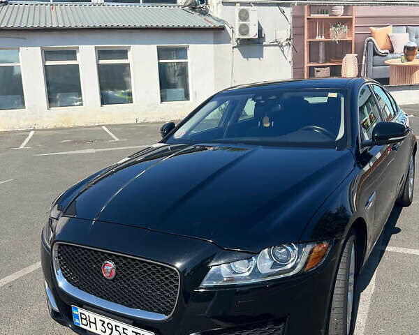 Черный Ягуар ХФ, объемом двигателя 3 л и пробегом 75 тыс. км за 16000 $, фото 6 на Automoto.ua