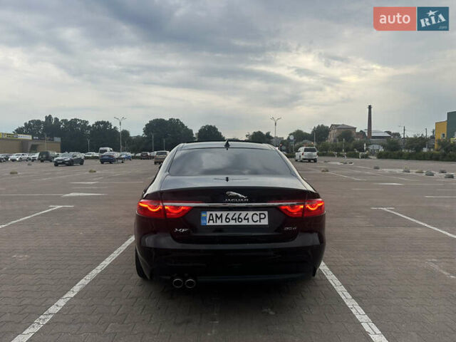 Чорний Ягуар ХФ, об'ємом двигуна 2 л та пробігом 56 тис. км за 16999 $, фото 4 на Automoto.ua