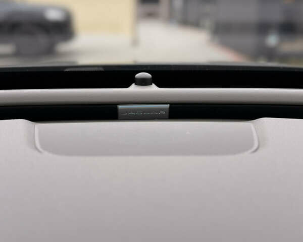 Черный Ягуар ХФ, объемом двигателя 3 л и пробегом 148 тыс. км за 18700 $, фото 36 на Automoto.ua