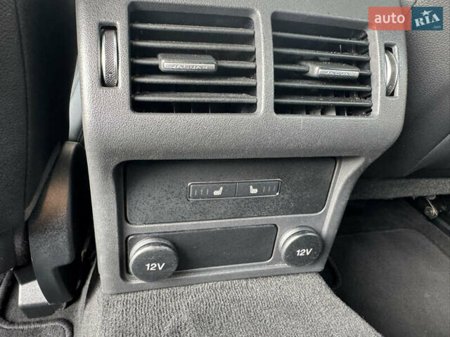 Черный Ягуар ХФ, объемом двигателя 3 л и пробегом 181 тыс. км за 17500 $, фото 28 на Automoto.ua