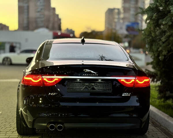 Черный Ягуар ХФ, объемом двигателя 2 л и пробегом 98 тыс. км за 19999 $, фото 5 на Automoto.ua