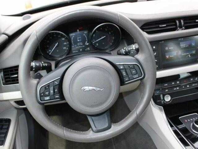 Черный Ягуар ХФ, объемом двигателя 3 л и пробегом 66 тыс. км за 3700 $, фото 11 на Automoto.ua