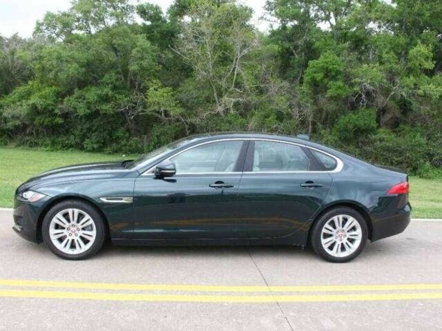 Черный Ягуар ХФ, объемом двигателя 3 л и пробегом 66 тыс. км за 3700 $, фото 1 на Automoto.ua