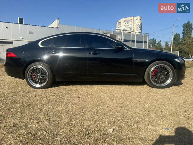 Черный Ягуар ХФ, объемом двигателя 2 л и пробегом 170 тыс. км за 24500 $, фото 2 на Automoto.ua