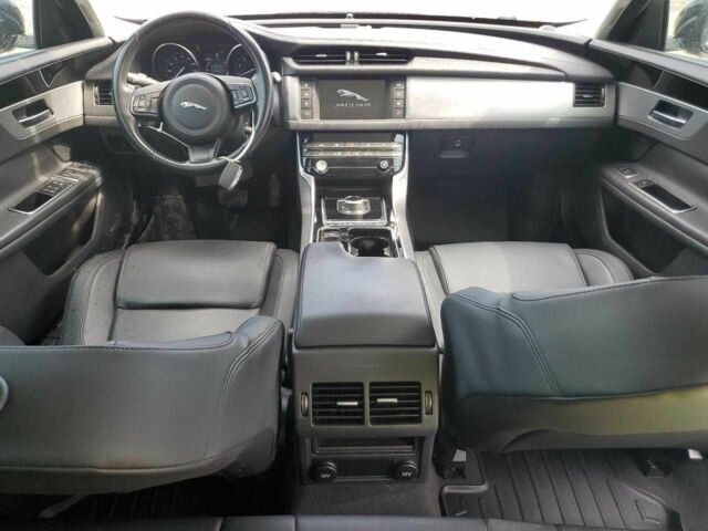 Черный Ягуар ХФ, объемом двигателя 3 л и пробегом 117 тыс. км за 1900 $, фото 5 на Automoto.ua