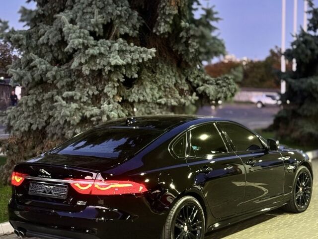 Черный Ягуар ХФ, объемом двигателя 2 л и пробегом 98 тыс. км за 18500 $, фото 3 на Automoto.ua