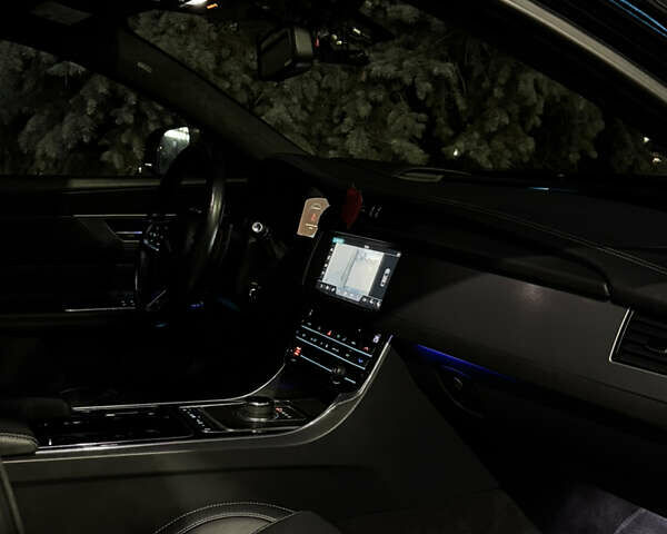 Черный Ягуар ХФ, объемом двигателя 2 л и пробегом 98 тыс. км за 19999 $, фото 24 на Automoto.ua