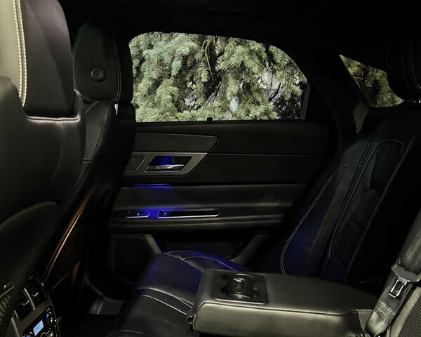 Черный Ягуар ХФ, объемом двигателя 2 л и пробегом 98 тыс. км за 19999 $, фото 30 на Automoto.ua