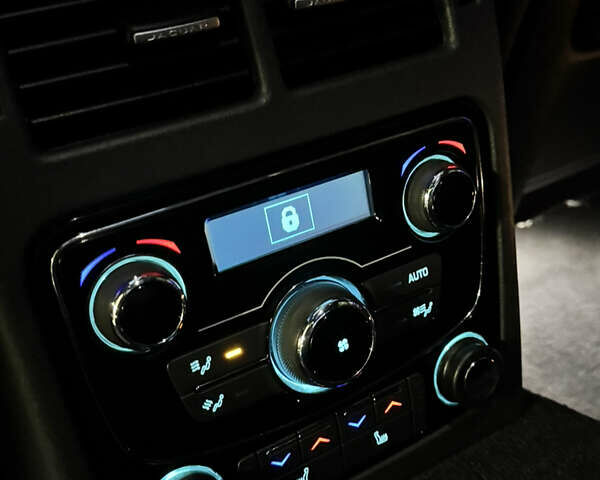 Черный Ягуар ХФ, объемом двигателя 2 л и пробегом 98 тыс. км за 19999 $, фото 32 на Automoto.ua