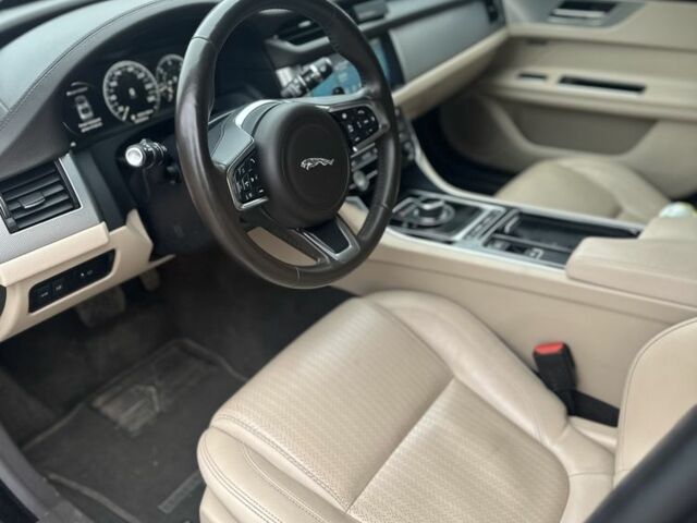 Черный Ягуар ХФ, объемом двигателя 2 л и пробегом 137 тыс. км за 18500 $, фото 4 на Automoto.ua