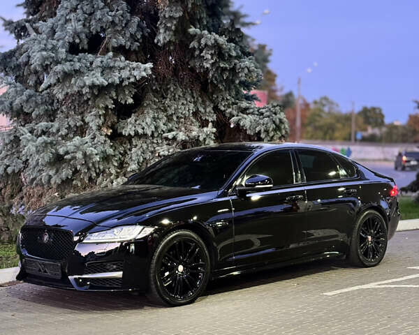 Черный Ягуар ХФ, объемом двигателя 2 л и пробегом 98 тыс. км за 19999 $, фото 2 на Automoto.ua