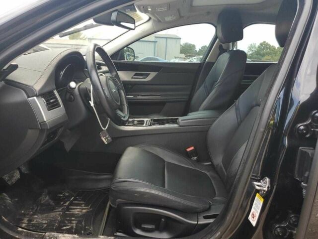 Черный Ягуар ХФ, объемом двигателя 3 л и пробегом 117 тыс. км за 1900 $, фото 4 на Automoto.ua