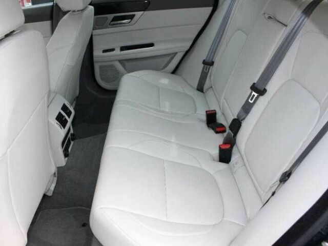 Черный Ягуар ХФ, объемом двигателя 3 л и пробегом 66 тыс. км за 3700 $, фото 14 на Automoto.ua