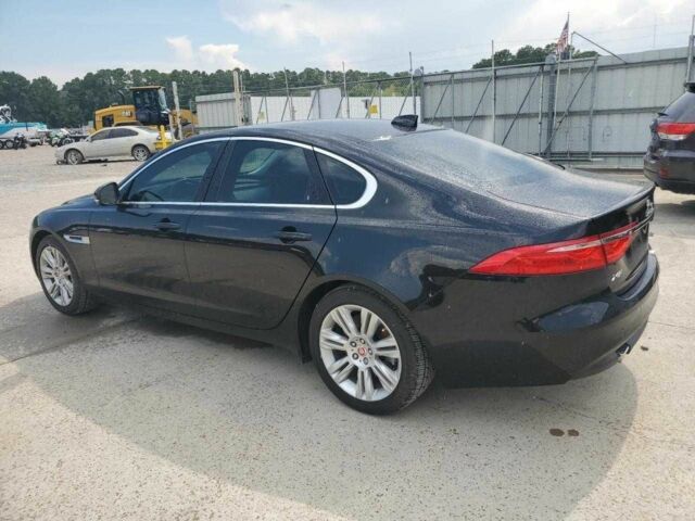 Черный Ягуар ХФ, объемом двигателя 3 л и пробегом 117 тыс. км за 1900 $, фото 1 на Automoto.ua