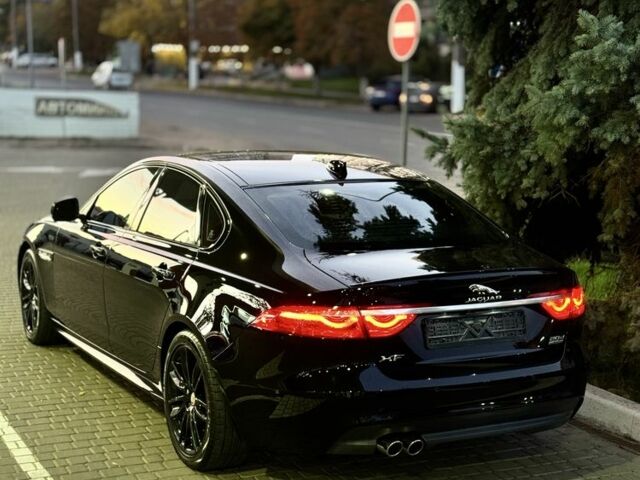 Черный Ягуар ХФ, объемом двигателя 2 л и пробегом 98 тыс. км за 18500 $, фото 2 на Automoto.ua